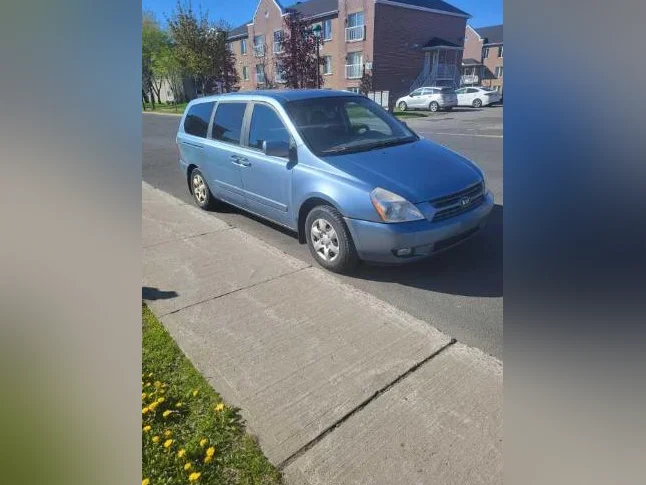 KIA SEDONA 2009