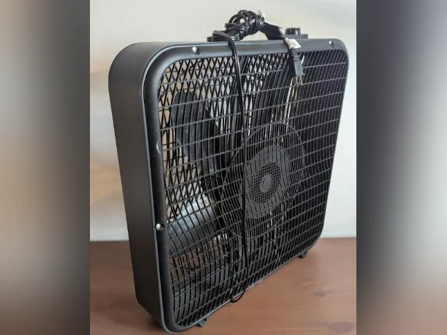 Lot 2 Ventilateurs Boîte 20" Noirs - 3 Vitesses (Grille Plastique + 1 Pale Cassée) - Rabais Bundle thumbnail 3