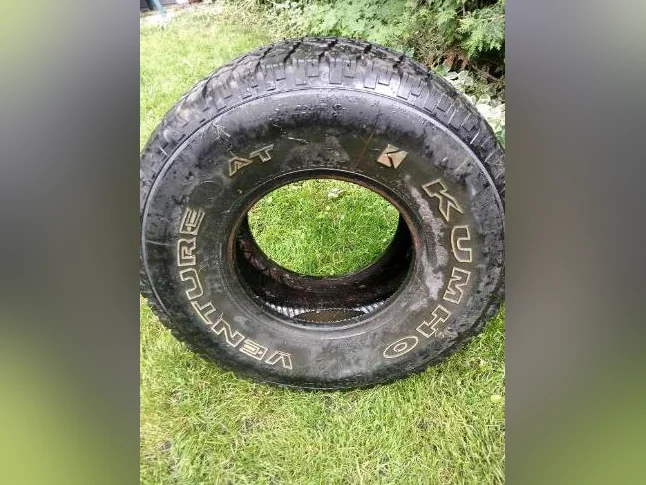 1 pneu kumho road venture 33x12.5x15