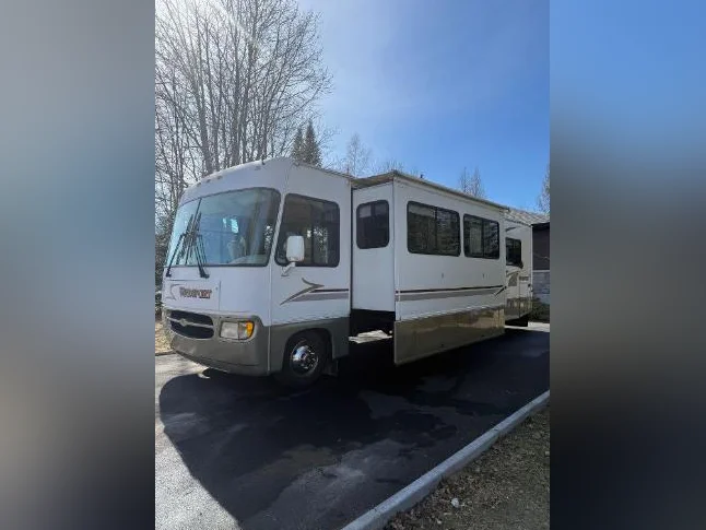 Winnebago Windsport 2002, 32 pieds thumbnail 3