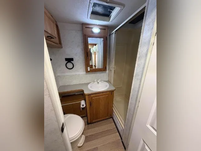 Winnebago Windsport 2002, 32 pieds thumbnail 8