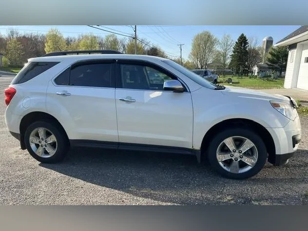 VUS Chevrolet Equinox AWD thumbnail 3