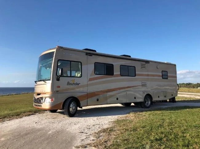 Motorisé Fleetwood Bounder 35E 2007