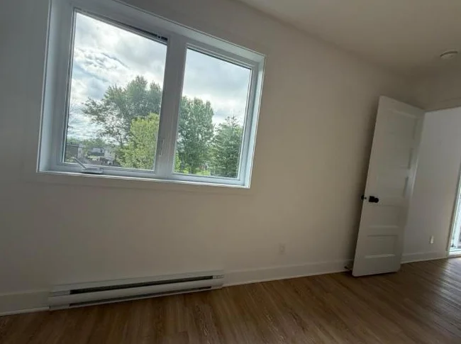 1 mois gratuit** Appartement à louer dernier étage grand 5 1/2 a internet inclus thumbnail 9