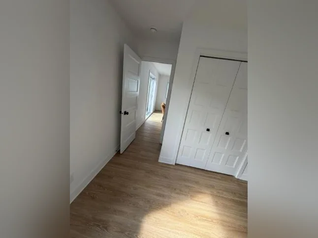 1 mois gratuit** Appartement à louer dernier étage grand 5 1/2 a internet inclus thumbnail 8