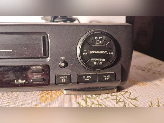 Video recorder VHS stereo - HR-DD740U thumbnail 5