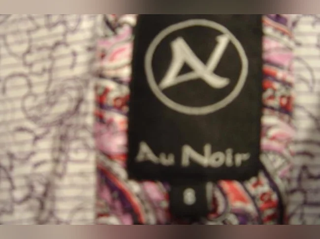 neuve; chemises marque ;au noir; gr 8 thumbnail 4