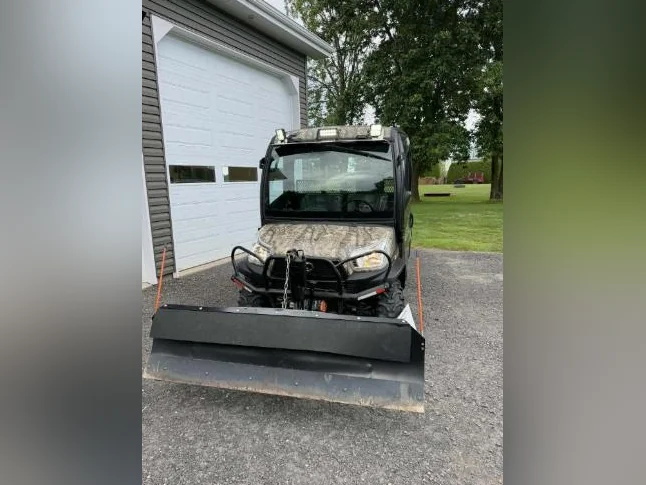 Kubota RTV 1100 2018 avec 908 heures à vendre thumbnail 2