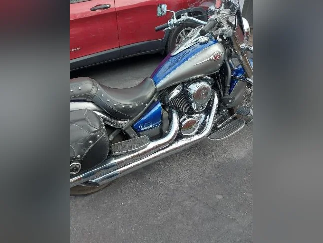 Kawasaki Vn 900 (vulcan) thumbnail 3