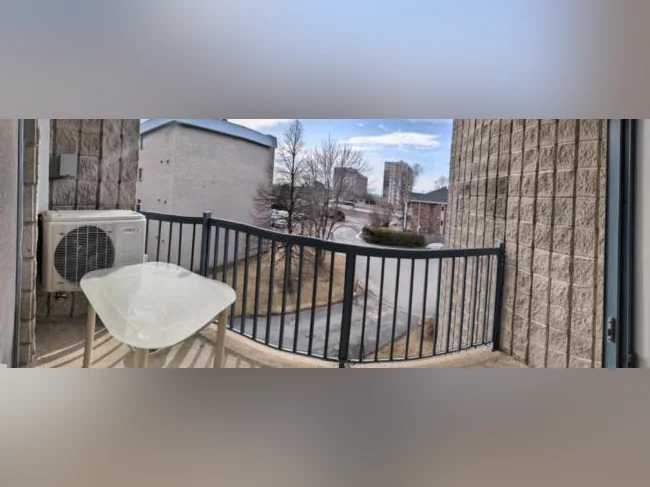 Belle chambre meublée chez habitant à Brossard - 1er septembre thumbnail 5
