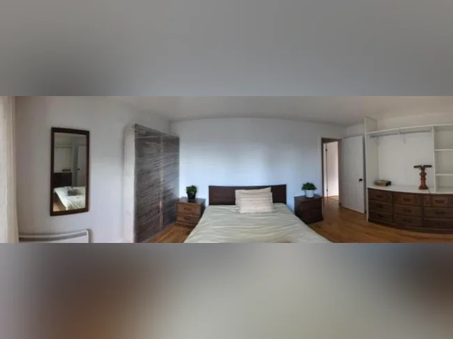 Belle chambre meublée chez habitant à Brossard - 1er septembre thumbnail 2