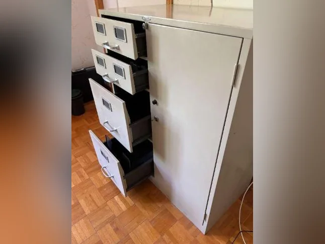 Armoire-claseur en métal thumbnail 3