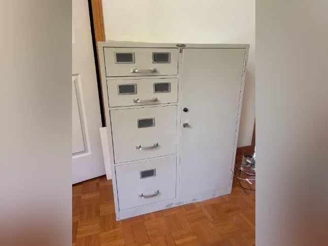 Armoire-claseur en métal