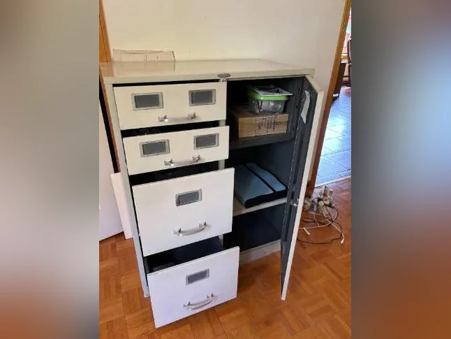 Armoire-claseur en métal thumbnail 2