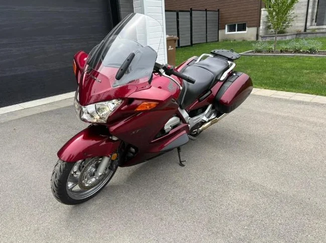 Honda ST1300 Super propre thumbnail 4