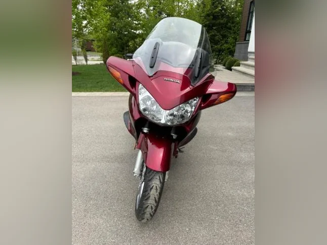 Honda ST1300 Super propre thumbnail 9