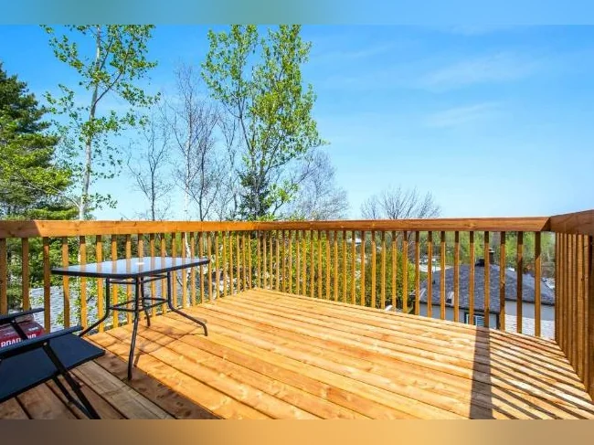 Luxueux 4 1/2 disponible 1er octobre, construction 2023, merveilleuse vue sur le Lac Magog thumbnail 3