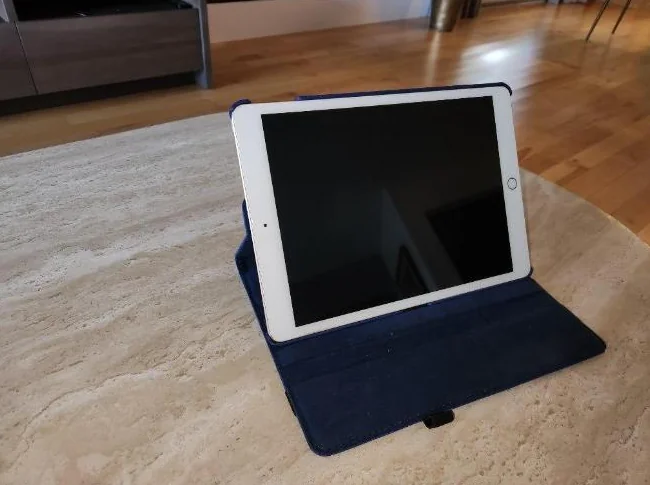 Ipad thumbnail 4