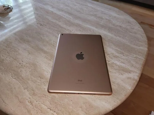Ipad thumbnail 2