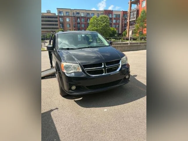 Dodge Grand Caravan Crew adapté pour personne en fauteuil roulant