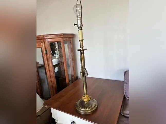 Lampe de table thumbnail 3