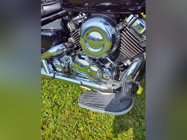 Yamaha Vstar 650 2003 ,tres propre thumbnail 3