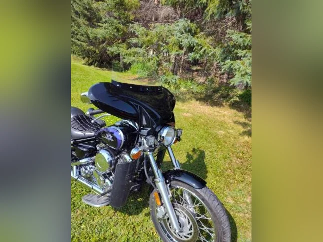 Yamaha Vstar 650 2003 ,tres propre thumbnail 5