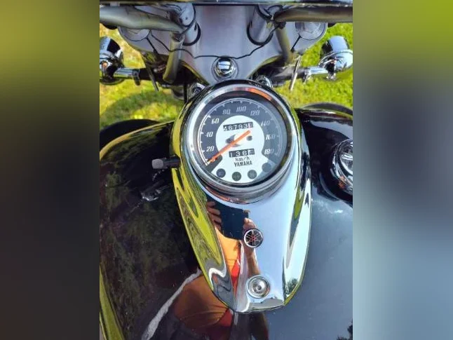 Yamaha Vstar 650 2003 ,tres propre