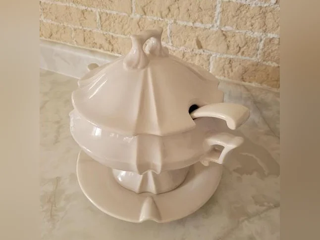Soupière blanche