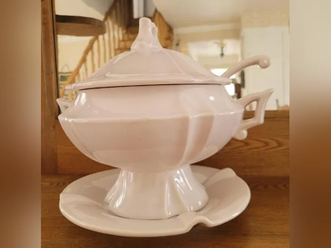 Soupière blanche thumbnail 2