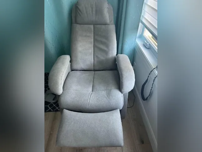FAUTEUIL INCLINABLE BATTERIE/ELECTRIQUE