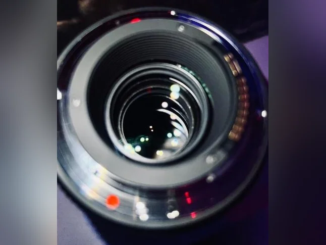 Sigma 105mm f/2.8 EX DG OS HSM Macro Lens thumbnail 4