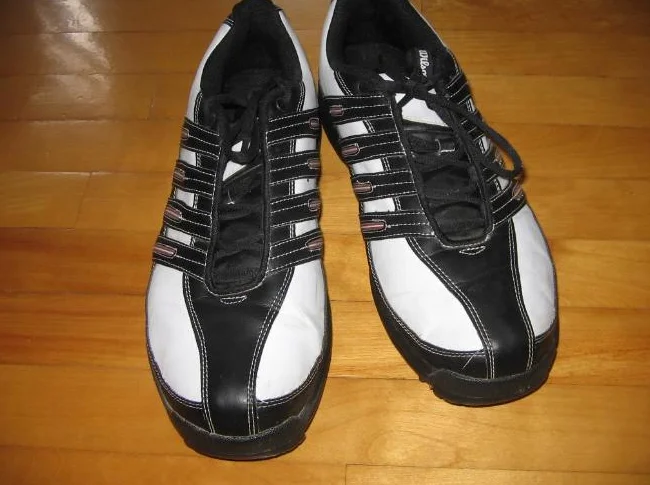 Chaussures de golf pour homme.