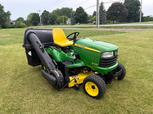John Deere X749 thumbnail 3