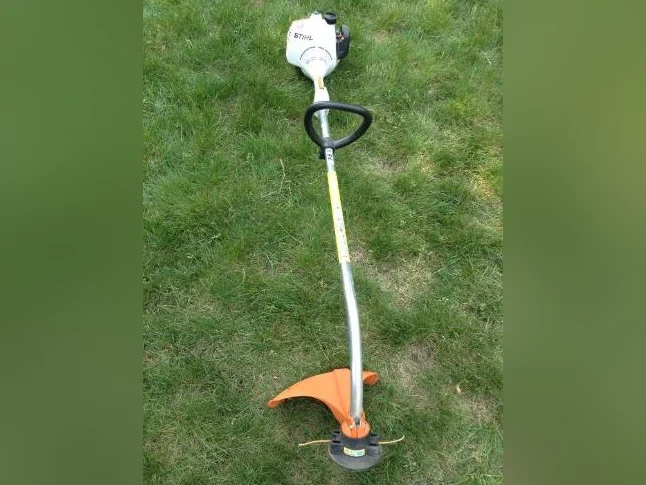 Coupe-bordure à essence Stihl FS 45