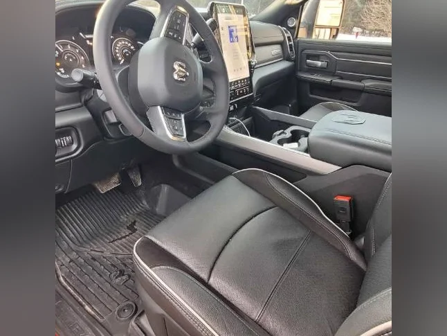 RAM 2500 2026 DIESEL 4500 kilo LARAMIE niveau 3 Financement facile et crédit bail disponible (lire texte) thumbnail 3