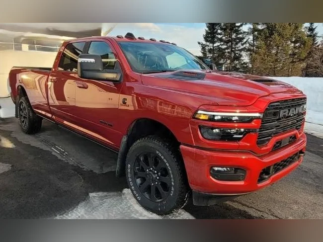 RAM 2500 2026 DIESEL 4500 kilo LARAMIE niveau 3 Financement facile et crédit bail disponible (lire texte) thumbnail 2