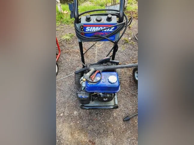 Choix de 2 machine à pression Simoniz, 1700 et 2900lbs thumbnail 2