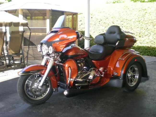 Moto HARLEY 2019  FLHTCUTG...TRIKE thumbnail 3