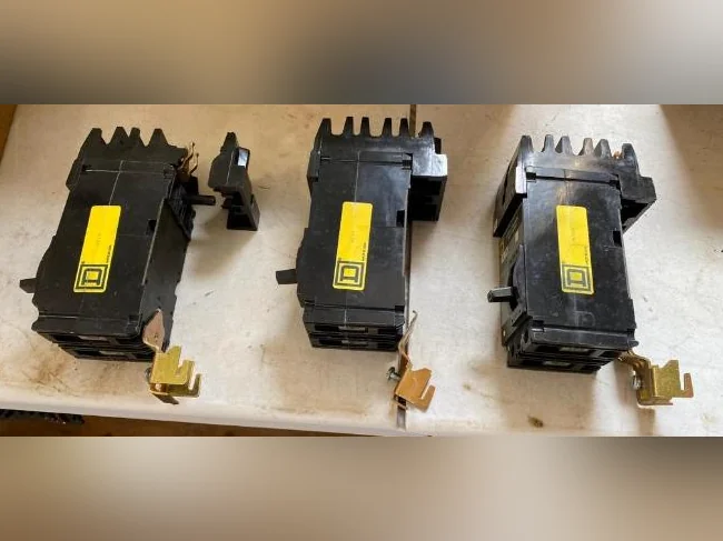 Disjoncteur I Line SQD FA22100AC usagé prix a l'unité thumbnail 4