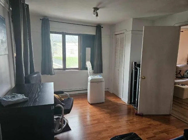 Grand 31/2 à  louer  lumineux haut  d'un  duplex cartier St Anne  Chicoutimi Nord  Saguenay disponible dès  août 2026 thumbnail 7