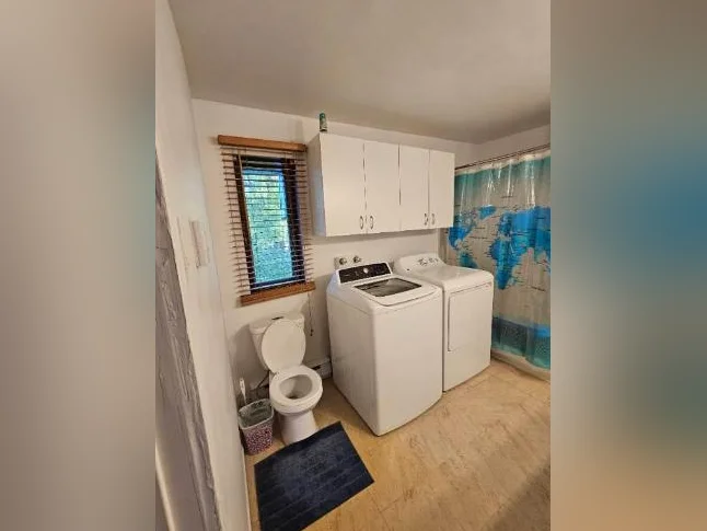 Grand 31/2 à  louer  lumineux haut  d'un  duplex cartier St Anne  Chicoutimi Nord  Saguenay disponible dès  août 2026 thumbnail 9