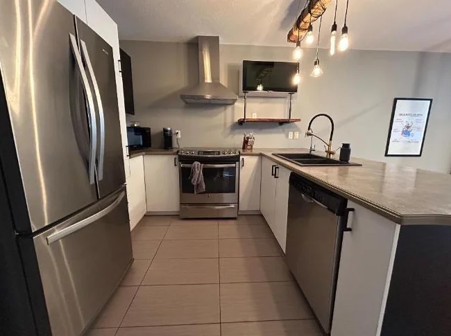 Appartement 4 1/2 complètement meublé près du lac Boivin thumbnail 4