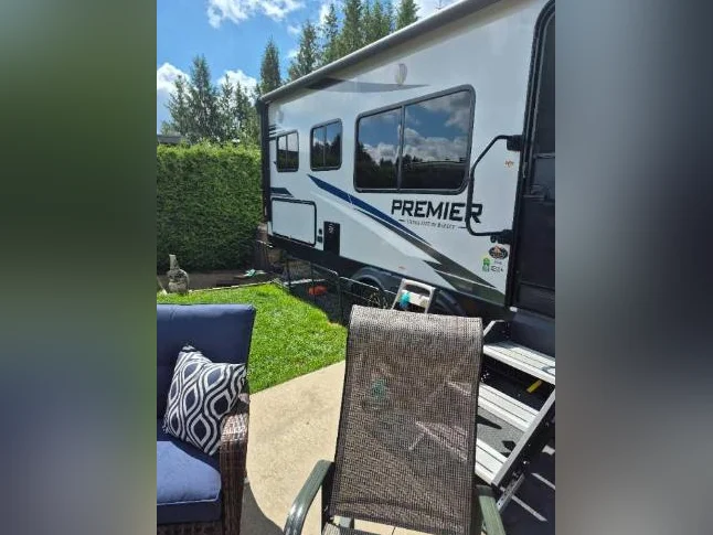 Roulotte Keystone Bullet premier 2022 29 pieds thumbnail 2