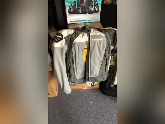 Vêtements moto