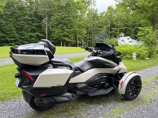 2020 Spyder RT Limited, 52000km Tres bonne condition thumbnail 3
