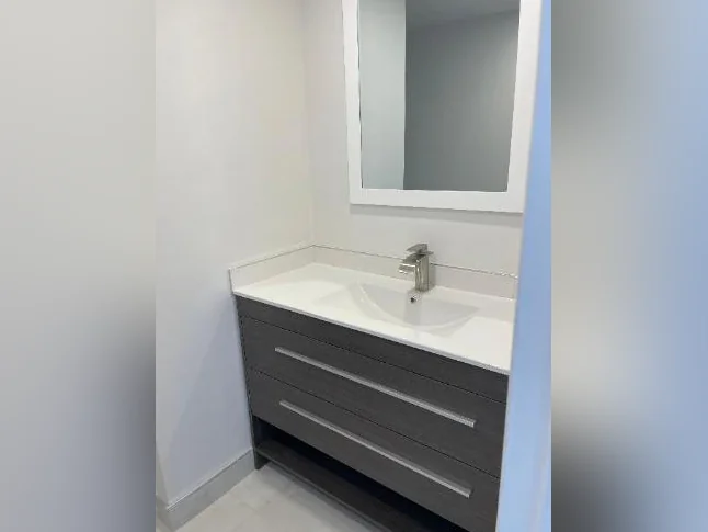 Grand 5 ½ entièrement rénové à Longueuil – Disponible maintenant! thumbnail 5