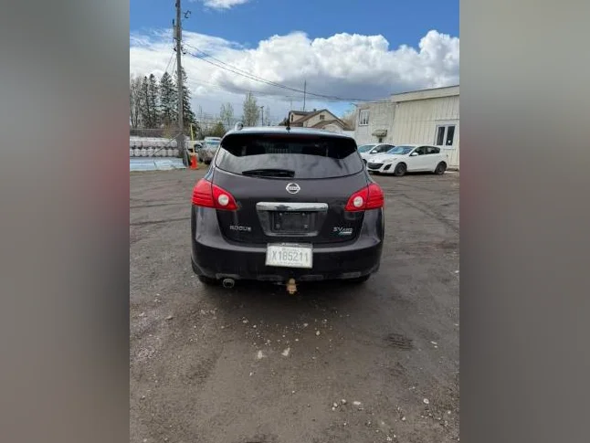 Nissan rogue 2011 thumbnail 4