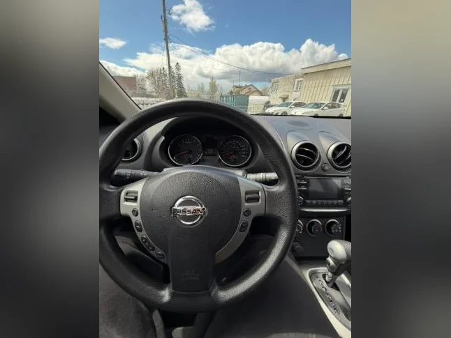 Nissan rogue 2011 thumbnail 7