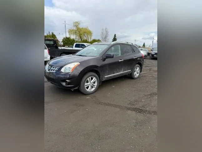 Nissan rogue 2011 thumbnail 2